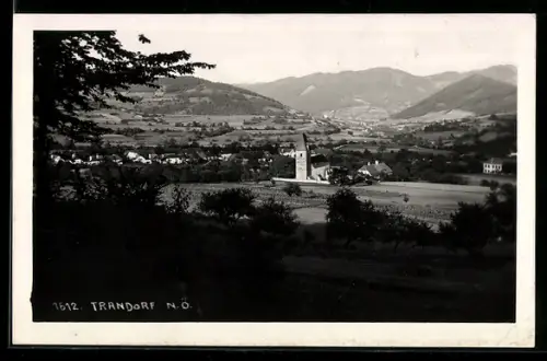 AK Mühldorf /N.-Ö., Trandorf, Panorama mit Kirche
