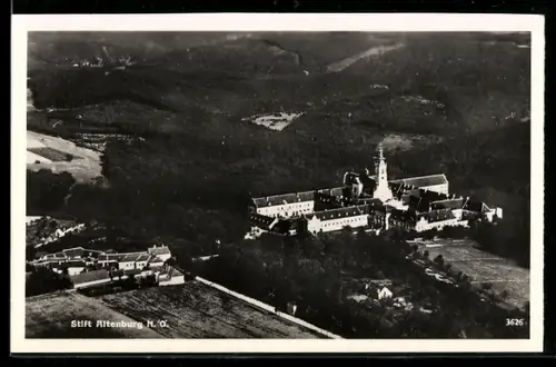 AK Altenburg /N.Ö., Stiftsanlage, Luftaufnahme