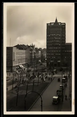 AK Düsseldorf, Hindenburg-Wall mit Litfasssäule, Automobile