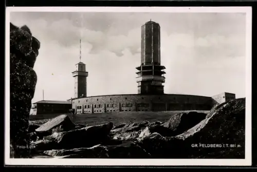 AK Gr. Feldberg i. T., Aussichtsturm, Funkturm, Gebäudeensemble