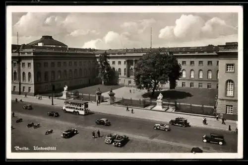 AK Berlin, Universität, Bus und Autos
