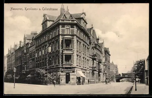 AK Hannover, Karolinen- und Cellerstrasse mit Kolonialwaren- und Delikatessengeschäft von C. A. Neumann