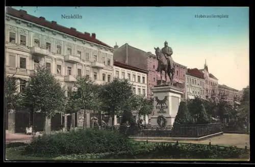 AK Berlin-Neukölln, Partie am Hohenzollernplatz mit Reiterdenkmal Wilhelm der Grosse