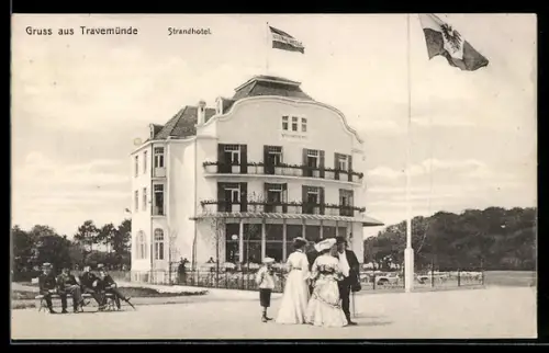 AK Travemünde, Partie am Strandhotel, Aussenansicht
