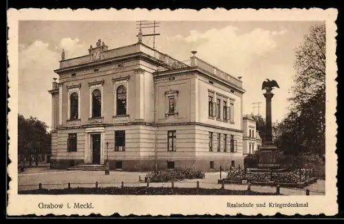 AK Grabow i. Meckl., Realschule und Kriegerdenkmal