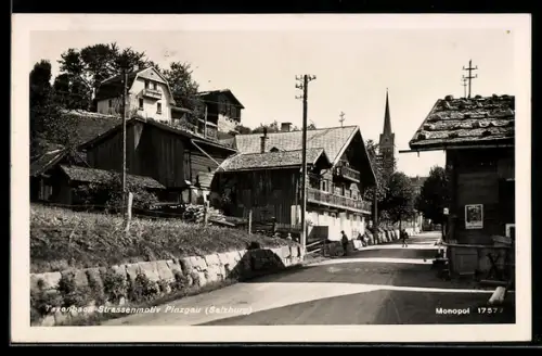 AK Taxenbach /Pinzgau, Strassenpartie mit Anwohnern