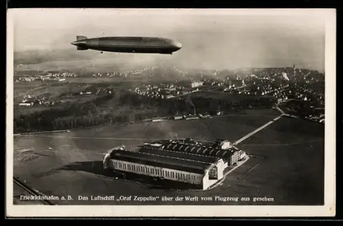 AK Friedrichshafen a. B., Fliegeraufnahme des Luftschiffes LZ-127 Graf Zeppelin