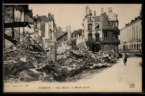 AK Verdun, Rue Mazel mit zerstörten Gebäuden