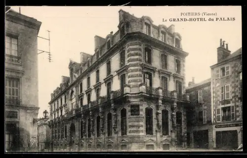 AK Poitiers /Vienne, Le Grand-Hotel du Palais
