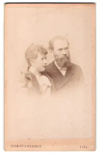 Fotografie Schmidt & Wegener, Kiel, Dänische Strasse 35, Porträt eines Paares