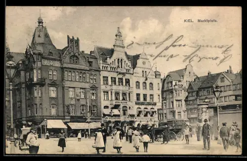 AK Kiel, Auf dem Marktplatz