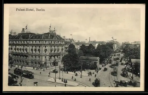 AK Berlin-Tiergarten, Potsdamer Platz mit Palast-Hotel, Strassenbahnen
