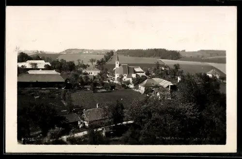 AK Pennewang, Panorama mit Kirche und Gehöften