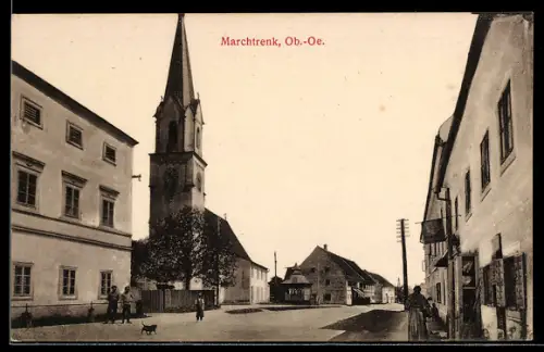AK Marchtrenk /Ob.-Oe., Platz mit Kirche, Pavillon u. Geschäftshaus