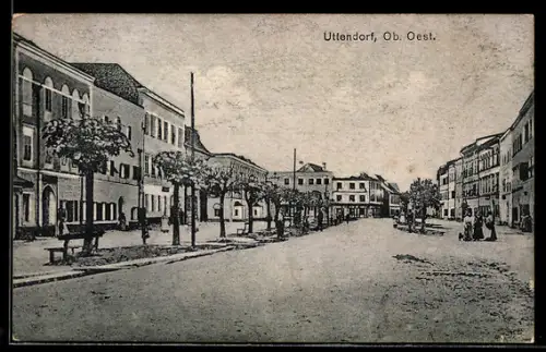 AK Uttendorf /Ob. Oest., Hauptplatz, Strassenansicht