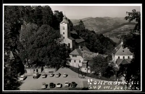 AK Waidhofen an der Ybbs, Konradsheim, Kirche mit Vorplatz und Bergpanorama