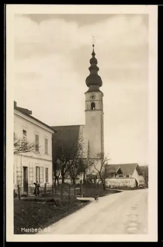 AK Moosbach /O. Ö., Kirche an der Strasse