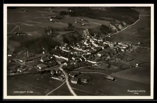 AK Uttendorf /O. Oe., Fliegeraufnahme des Ortes
