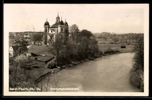 AK Stadl-Paura /Ob.-Do., Dreifaltigkeitskirche am Fluss