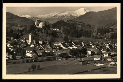 AK Neumarkt /Steiermark, Ortsansicht mit Schloss und Kirche, Tauern-Bergpanorama