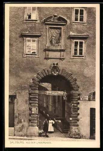 AK Salzburg, Linzergasse, Torbogen mit Aufgang zum Kapuzinerberg