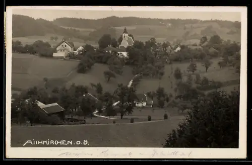 AK Aichkirchen /O.-Ö., Strassenpartie mit Kirche