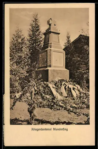 AK Munderfing, Kriegerdenkmal mit Kränzen