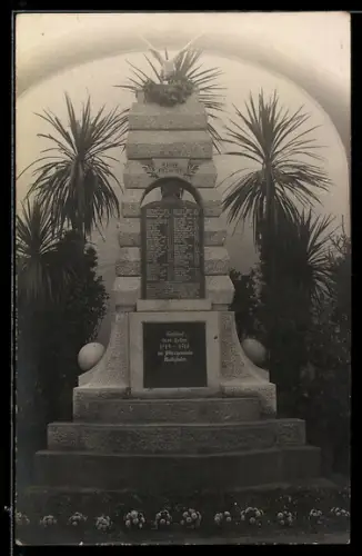 AK Mattighofen, Kriegerdenkmal mit Namenstafel