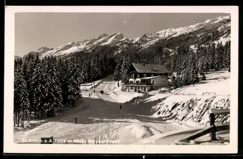 AK St. Anton am Arlberg, Hotel an der Skipiste, verschneite Berglandschaft