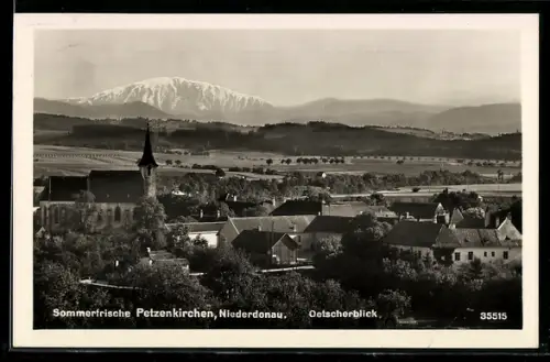 AK Petzenkirchen /Niederdonau, Oetscherblick, Dorf mit Kirche
