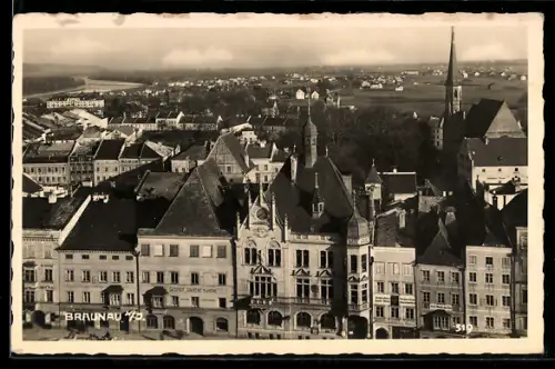 AK Braunau, Panorama mit Kirche und historischer Häuserzeile