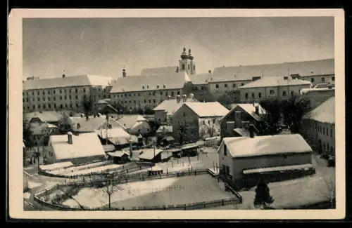 AK Lambach /Ob. Öst., Stiftsanlage und Ortsansicht im Schnee