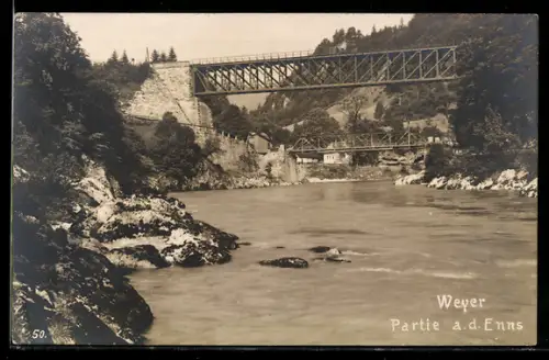 AK Weyer a.d. Enns, Partie mit Eisenbahnbrücke und Fluss