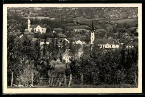 AK Wallern /O.-Oe., Ortspanorama mit zwei Kirchen