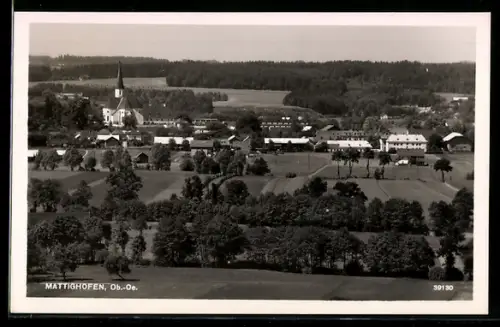 AK Mattighofen /Ob.-Oe., Panorama mit Kirche