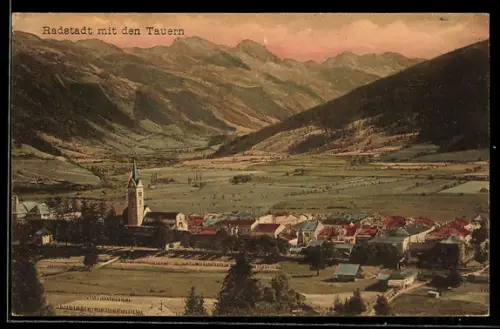 AK Radstadt, Ortsansicht mit Kirche und Tauern