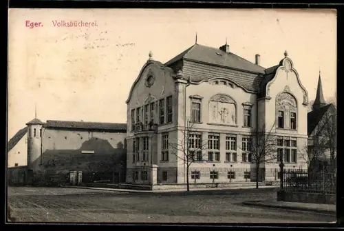 AK Eger, Strassenpartie vor der Volksbücherei