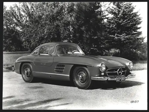 Fotografie Auto Mercedes Benz 300 SL Aluminium Karosserie mit Zentralverschluss / Zentralmutter, Alloy Gullwing