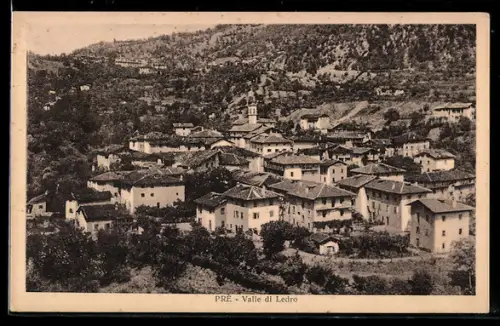 AK Pré di Ledro, Vista panoramica del villaggio circondato da colline