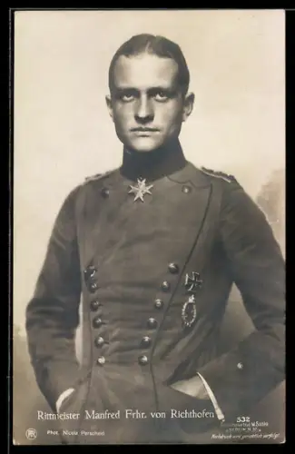 Foto-AK Sanke Nr. 532: Rittmeister Manfred Frhr. von Richthofen in Uniform
