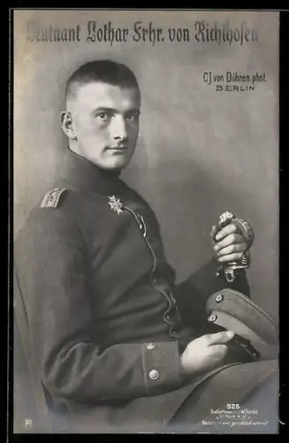 Foto-AK Sanke Nr. 526: Kampfflieger Leutnant Lothar Freiherr von Richthofen in Uniform