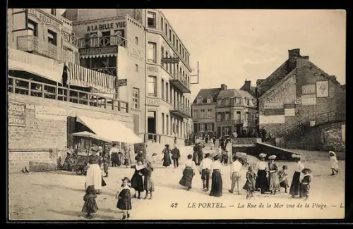 AK Le Portel, La Rue de la Mer vue de la Plage
