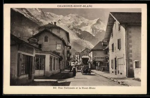 AK Chamonix-Mont-Blanc, Rue Nationale et le Mont-Blanc