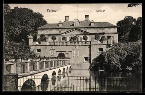 AK Pyrmont, Schloss mit Brücke