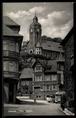 AK Lauscha /Thür. Wald, Strassenpartie mit Cafe-Stube und Kirche