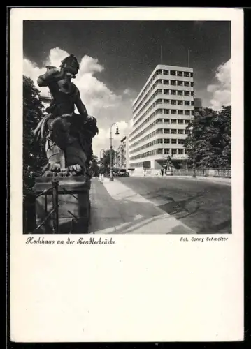 AK Berlin-Tiergarten, Hochhaus an der Bendlerbrücke, Skulptur