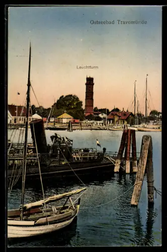 AK Travemünde, Ostseebad, Hafen mit Leuchtturm