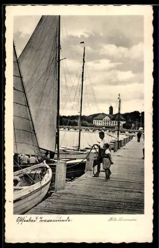 AK Travemünde, Ostseebad, Anlegebrücke