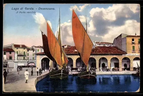 AK Desenzano /Lago di Garda, Il Porto vecchio con barche a vela e persone sul molo