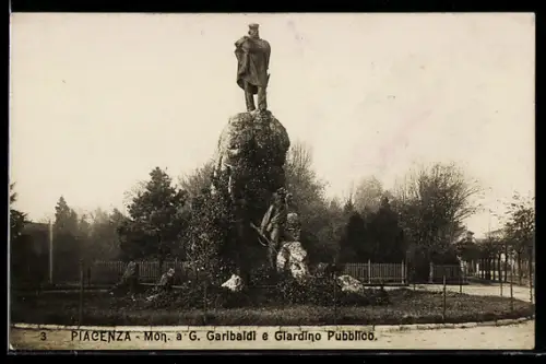 AK Piacenza, Mon. a G. Garibaldi e Giardino Pubblico